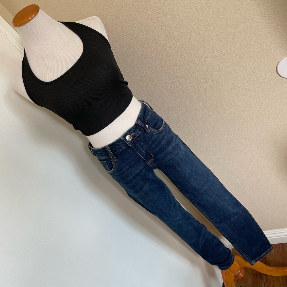 STS Blue Ankle Skinny Jeans Dark Wash size 28